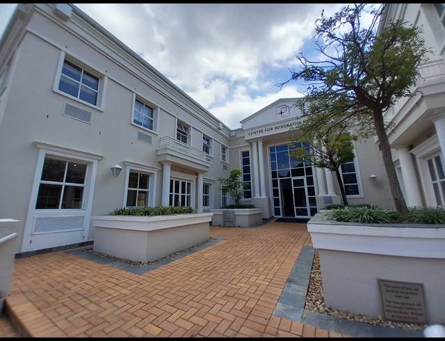 165M² OFFICE TO LET IN BRYANSTON